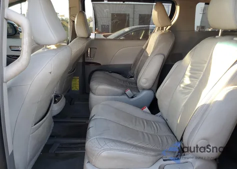 2014 Toyota Sienna Xle z USA, uszkodzony, nr VIN 5TDDK3DC0ES072855